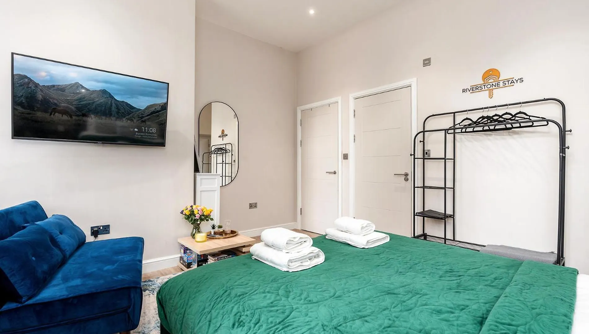 Beautiful Apartment & Central Location & King Size Bed ليدز