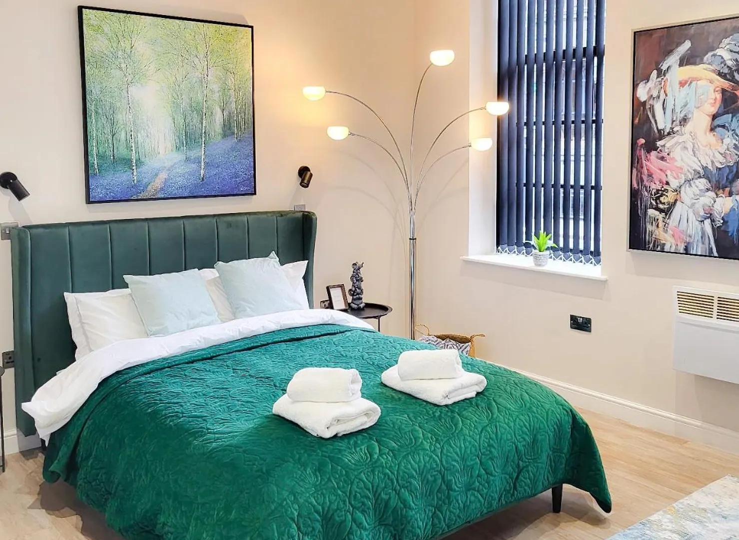 Beautiful Apartment & Central Location & King Size Bed Leeds
